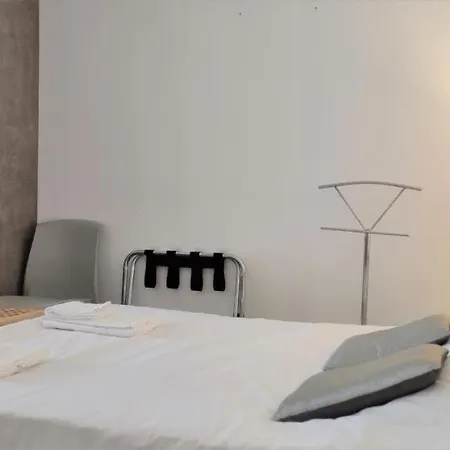 Little - Suzanne Apartamento *